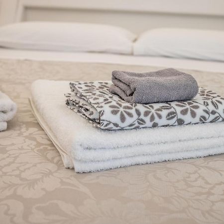 Vincent Suite Luxury B&B Palo del Colle Exterior photo